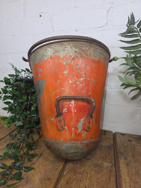 Vintage Rustic industrial Metal Fire Bucket Garden Planter Tub Hanging Basket