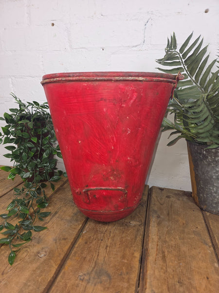 Vintage Rustic industrial Metal Fire Bucket Garden Planter Tub Hanging Basket