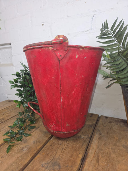 Vintage Rustic industrial Metal Fire Bucket Garden Planter Tub Hanging Basket
