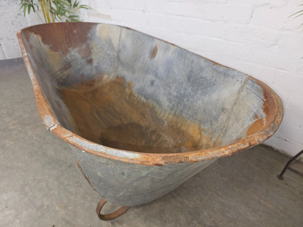 Large Vintage Hungarian Galvanised Tin Bath Tub Trough Garden Pond Herb Planter