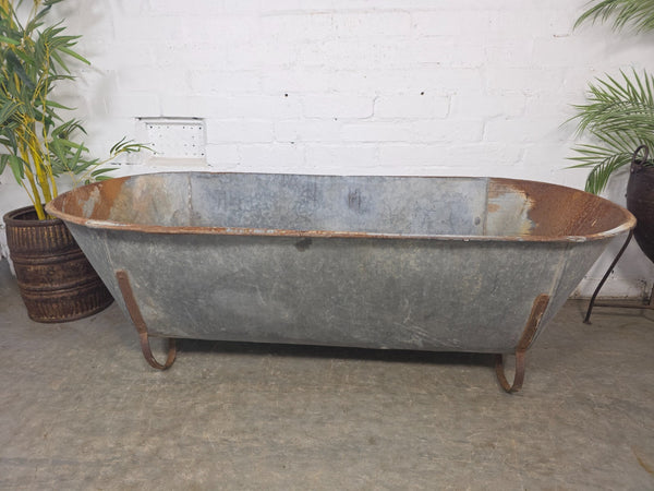 Large Vintage Hungarian Galvanised Tin Bath Tub Trough Garden Pond Herb Planter