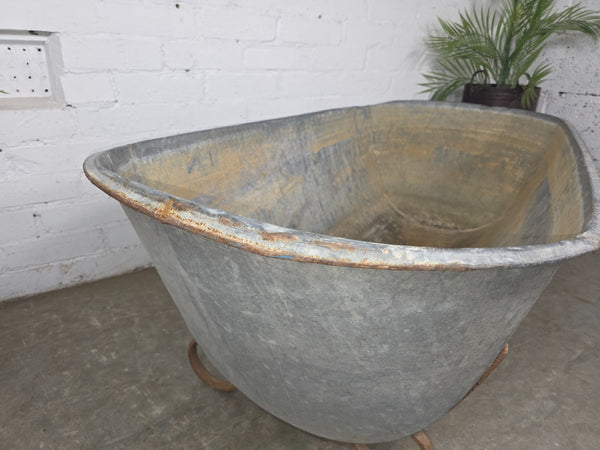 Large Vintage Hungarian Galvanised Tin Bath Tub Trough Garden Pond Herb Planter