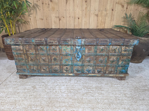 Vintage Rustic Antique Indian Dowry Chest Trunk Storage Coffee Table Blanket Box