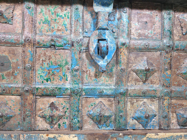 Vintage Rustic Antique Indian Dowry Chest Trunk Storage Coffee Table Blanket Box