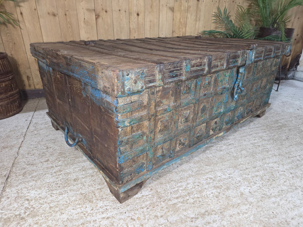 Vintage Rustic Antique Indian Dowry Chest Trunk Storage Coffee Table Blanket Box