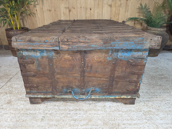 Vintage Rustic Antique Indian Dowry Chest Trunk Storage Coffee Table Blanket Box