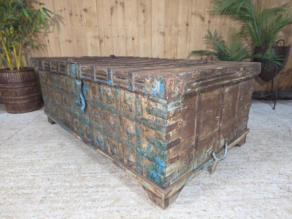 Vintage Rustic Antique Indian Dowry Chest Trunk Storage Coffee Table Blanket Box