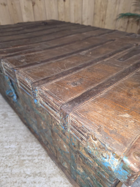 Vintage Rustic Antique Indian Dowry Chest Trunk Storage Coffee Table Blanket Box