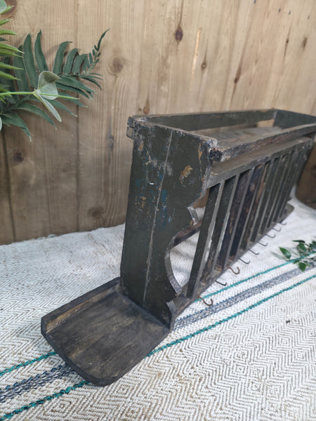 Vintage Rustic Indian Kitchen Tea Chai Spice Rack Cup Saucer Plate Wall Shelf