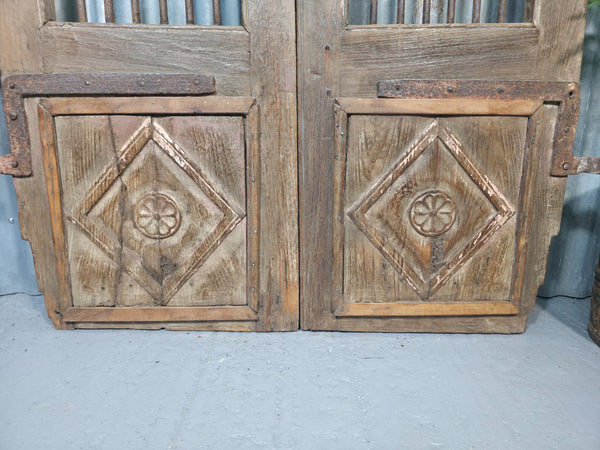 Pair Vintage Rustic Indian Wooden Iron Doors Garden Gates Room Divider Screen