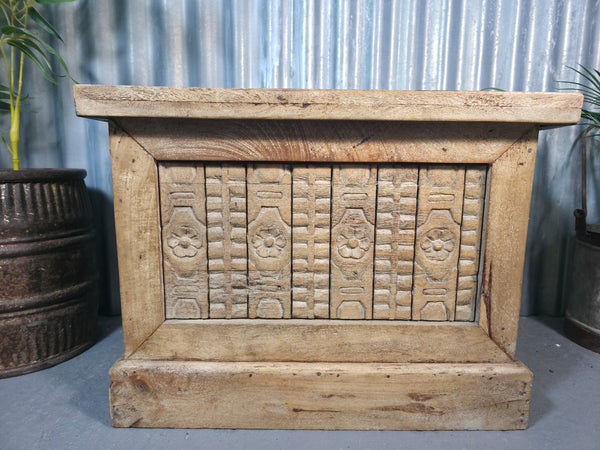 Vintage Reclaimed Indian Hand Carved Solid Wooden Chest Coffee Table Trunk