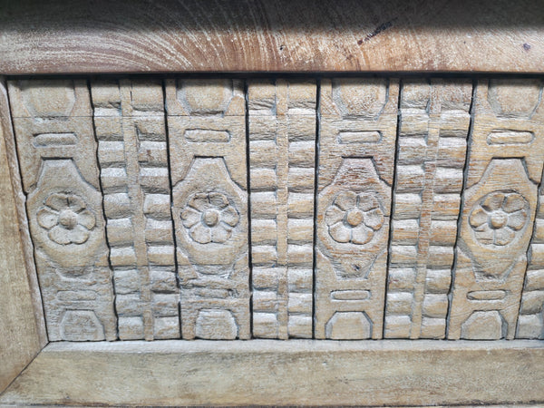 Vintage Reclaimed Indian Hand Carved Solid Wooden Chest Coffee Table Trunk