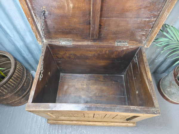 Vintage Reclaimed Indian Hand Carved Solid Wooden Chest Coffee Table Trunk