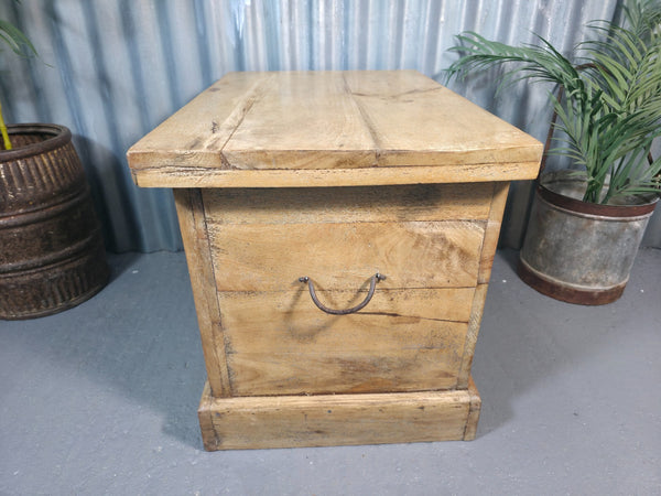 Vintage Reclaimed Indian Hand Carved Solid Wooden Chest Coffee Table Trunk