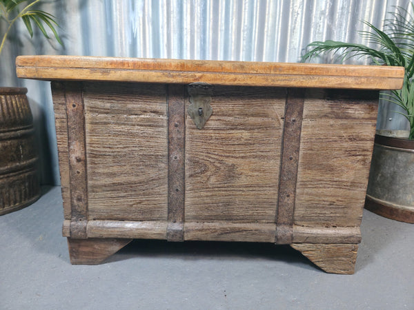 Vintage Reclaimed Rustic Indian Solid Wooden Dowry Chest Coffee Side Table Trunk