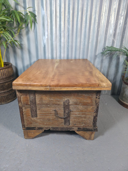 Vintage Reclaimed Rustic Indian Solid Wooden Dowry Chest Coffee Side Table Trunk