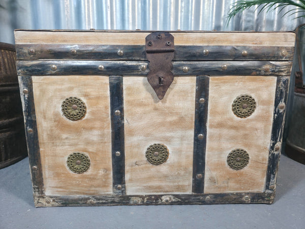 Vintage Reclaimed Hand Made Indian Storage Trunk Chest Coffee Table