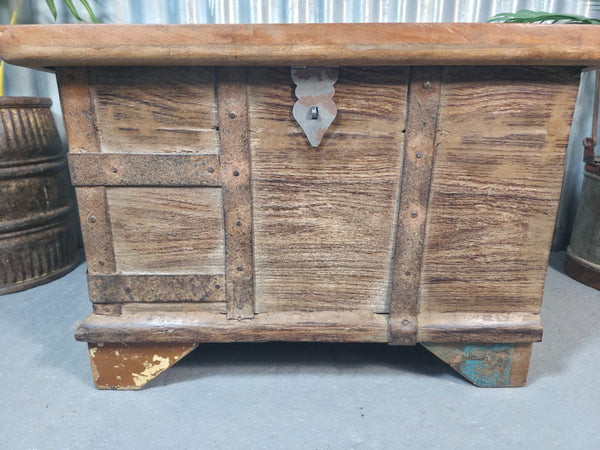 Vintage Reclaimed Rustic Indian Solid Wooden Dowry Chest Coffee Side Table Trunk
