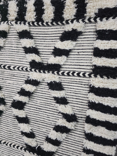 Large Hand Made Bohemian Boho Moroccan Berber Style 4ft  6ft Wool And Cotton Rug