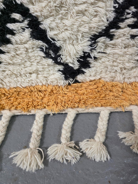 Large Hand Made Bohemian Boho Moroccan Berber Style 4ft  6ft Wool And Cotton Rug