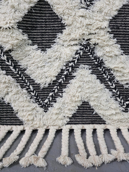 Large Hand Made Bohemian Boho Moroccan Berber Style 4ft  6ft Wool And Cotton Rug