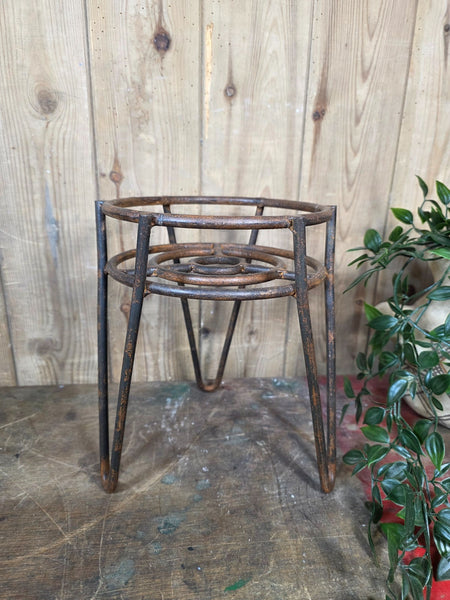 Rustic Reclaimed Heavy Duty Metal Iron Plant Pot Stand