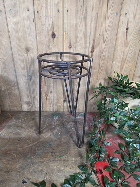 Rustic Reclaimed Heavy Duty Metal Iron Plant Pot Stand