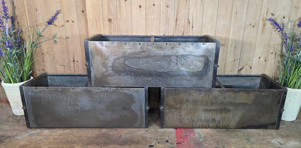 Vintage Reclaimed Metal Galvanised Riveted 3ft Garden Planter Feeder Trough Tub