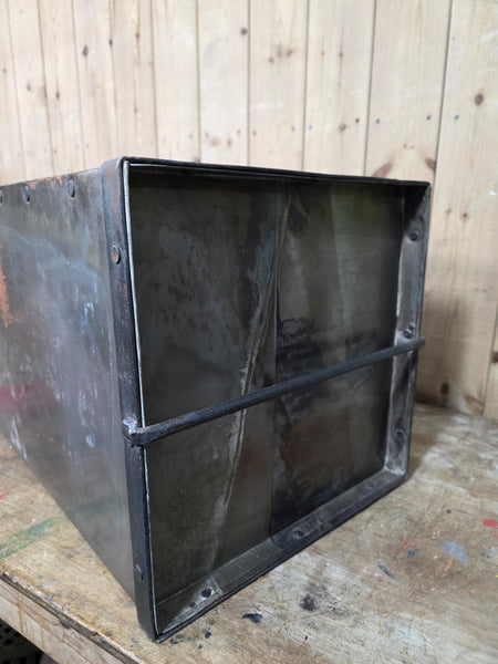 Vintage Reclaimed Metal Galvanised Riveted 3ft Garden Planter Feeder Trough Tub