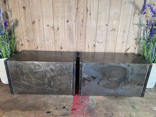 Vintage Reclaimed Metal Galvanised Riveted 2ft Garden Planter Feeder Trough Tub