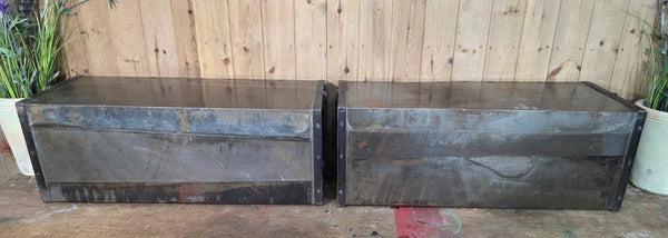 Vintage Reclaimed Metal Galvanised Riveted 3ft Garden Planter Feeder Trough Tub