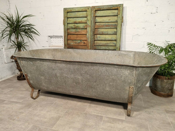 Large Vintage European Galvanised Zinc Tin Bath Tub Garden Wildlife Pond Planter