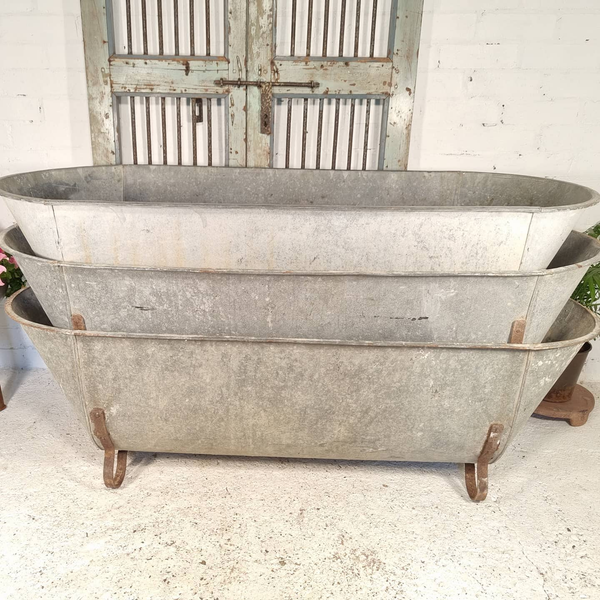 Large Vintage European Galvanised Zinc Tin Bath Tub Garden Wildlife Pond Planter