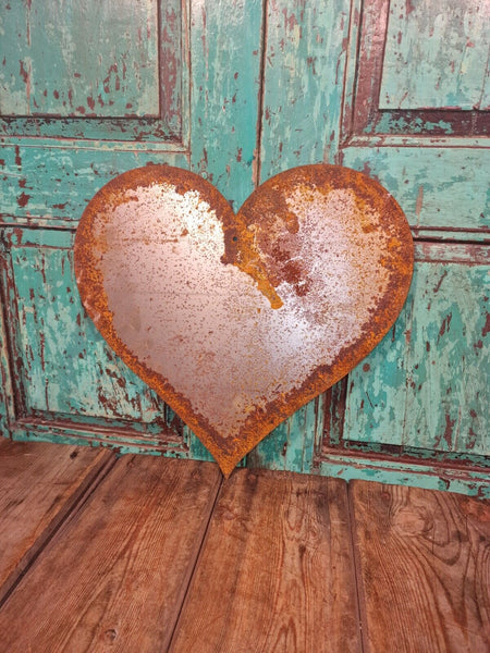 Rustic Reclaimed Vintage Rusty Metal Heart Home Garden Wall Decor