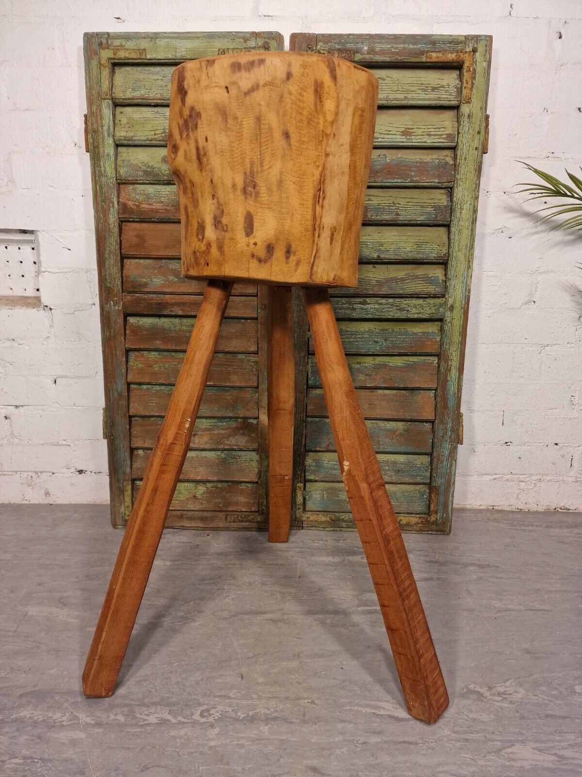 Vintage Reclaimed Rustic Wooden Stump Chopping Block Lamp Table Plant Stand