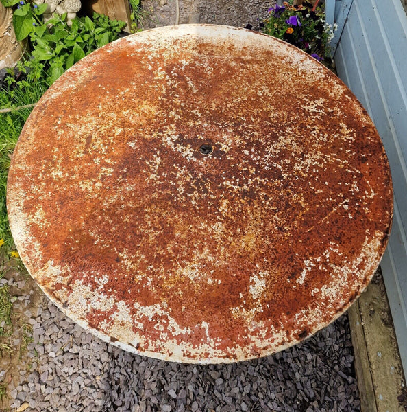 Vintage French Rustic Round Metal Folding Bistro Cafe Garden Patio Table