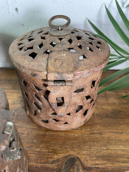 Vintage Rustic Reclaimed Metal Iron Hanging Candle Holder Lantern Wedding Prop